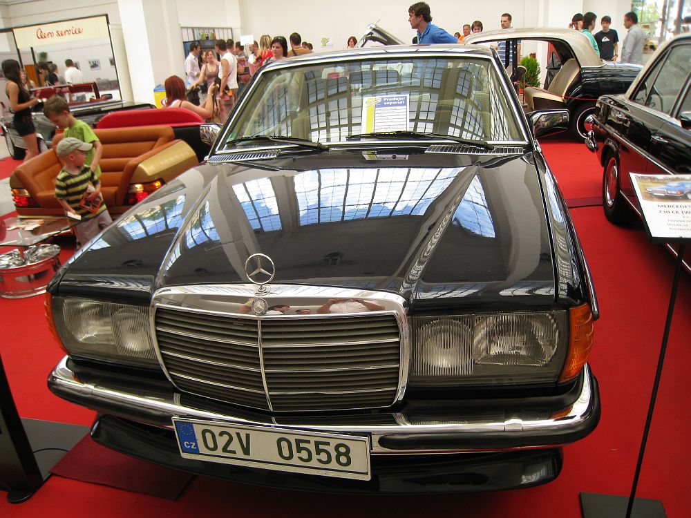 Mercedes-Benz 230 CE Automatic