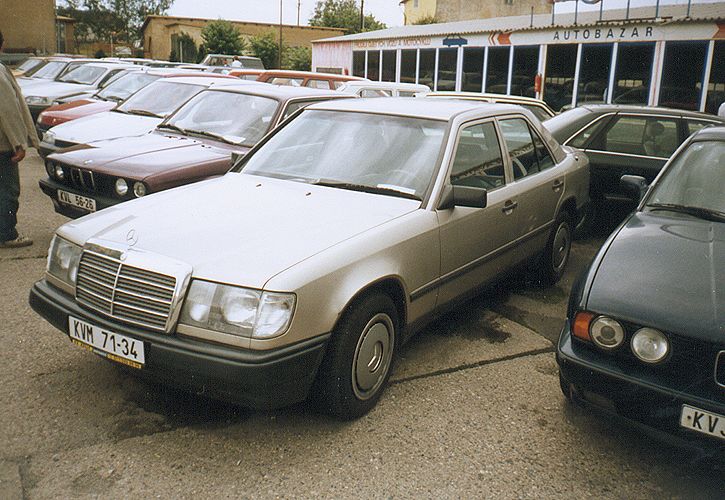 Mercedes-Benz 300 E