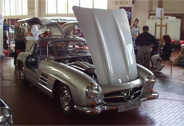 Mercedes-Benz 300 SL