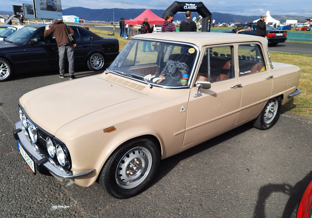  Alfa Romeo Giulia Nuova Super 1300