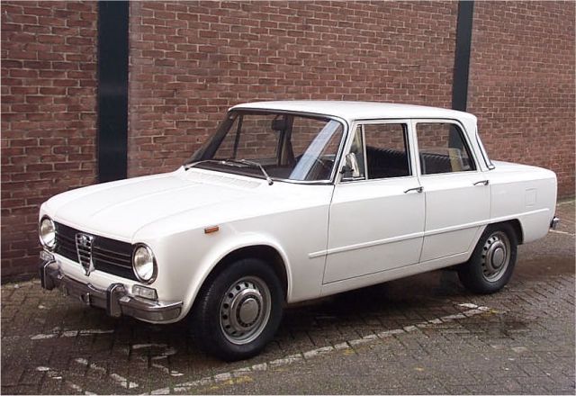  Alfa Romeo Giulia Super 1300