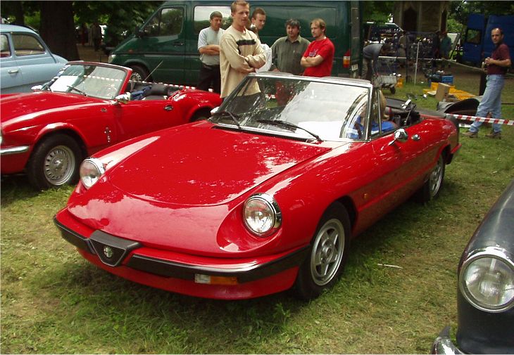  Alfa Romeo Spider 2.0
