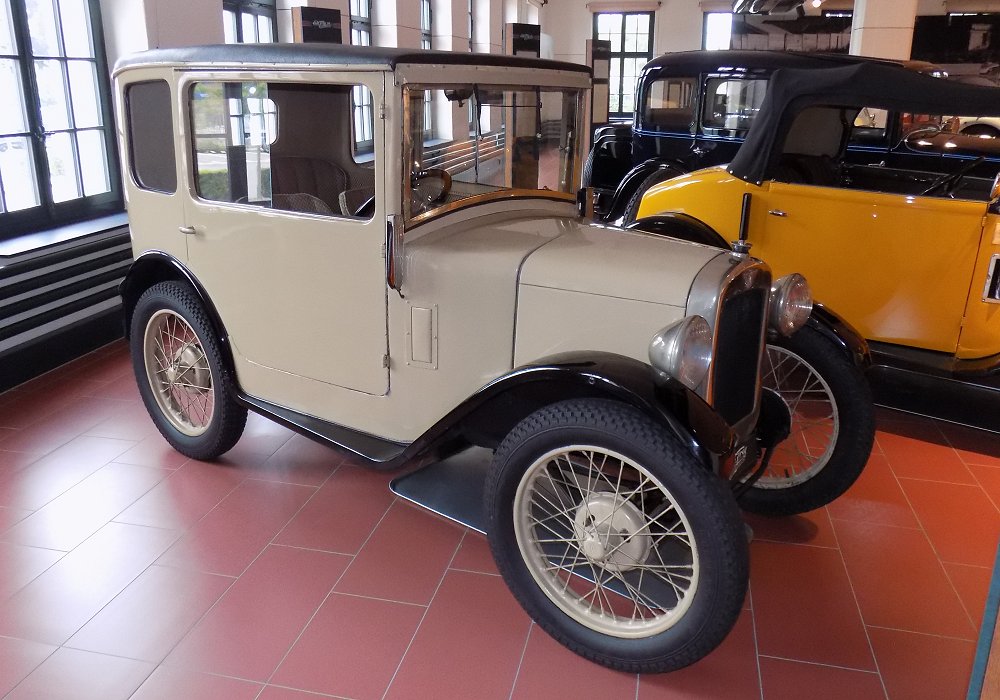  Austin Seven Saloon