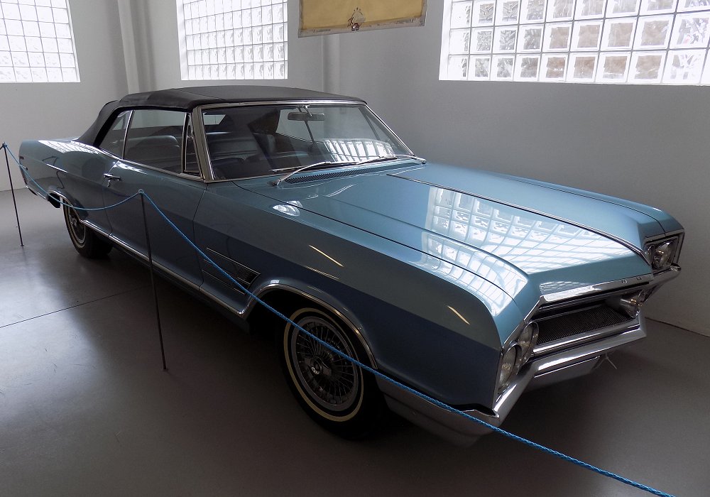  Buick Wildcat DeLuxe Convertible 401