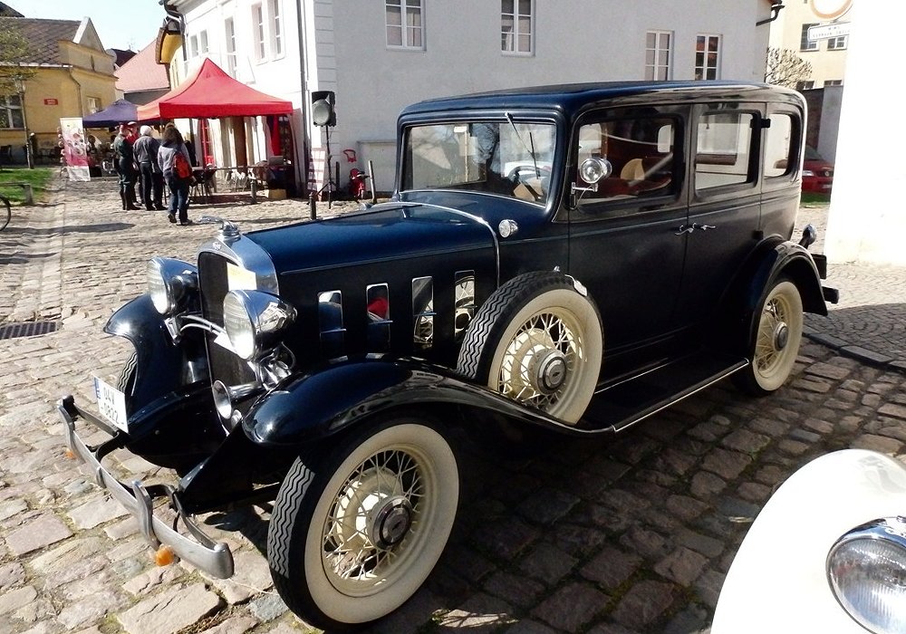  Chevrolet BA Confederate DeLuxe Sedan