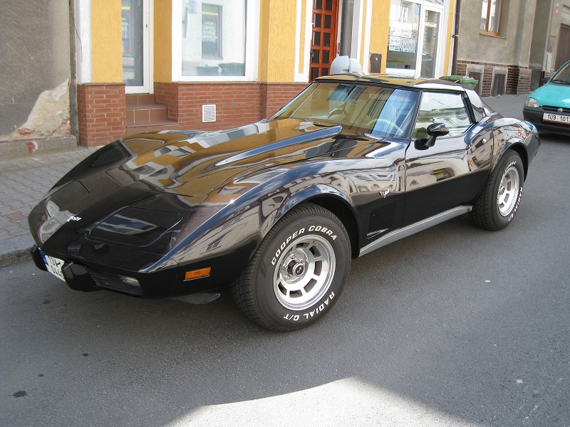  Chevrolet Corvette 195 HP