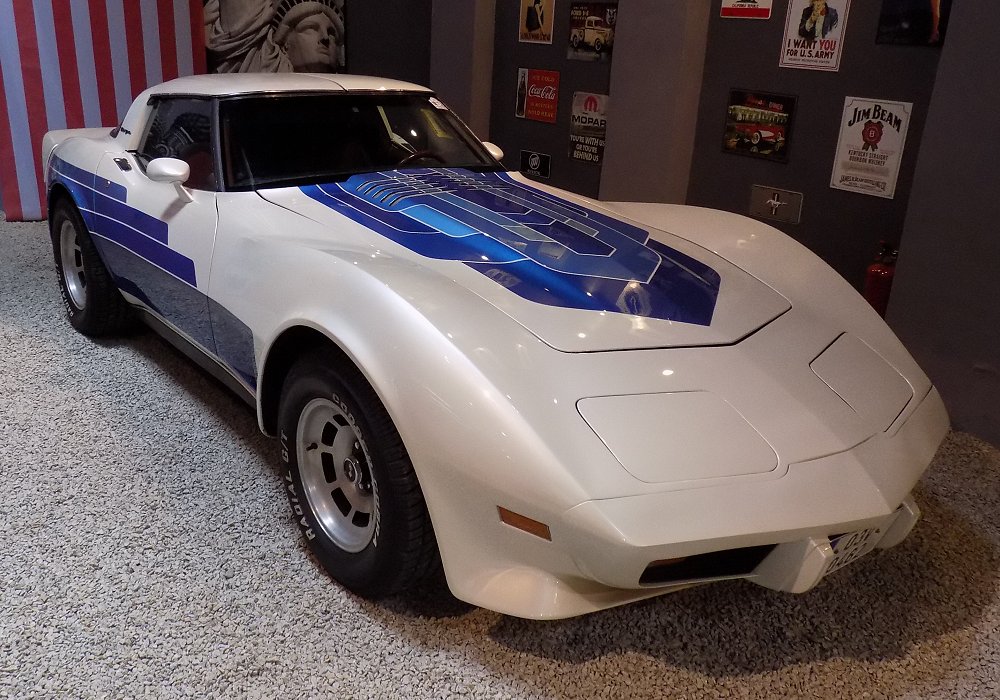  Chevrolet Corvette 225 HP