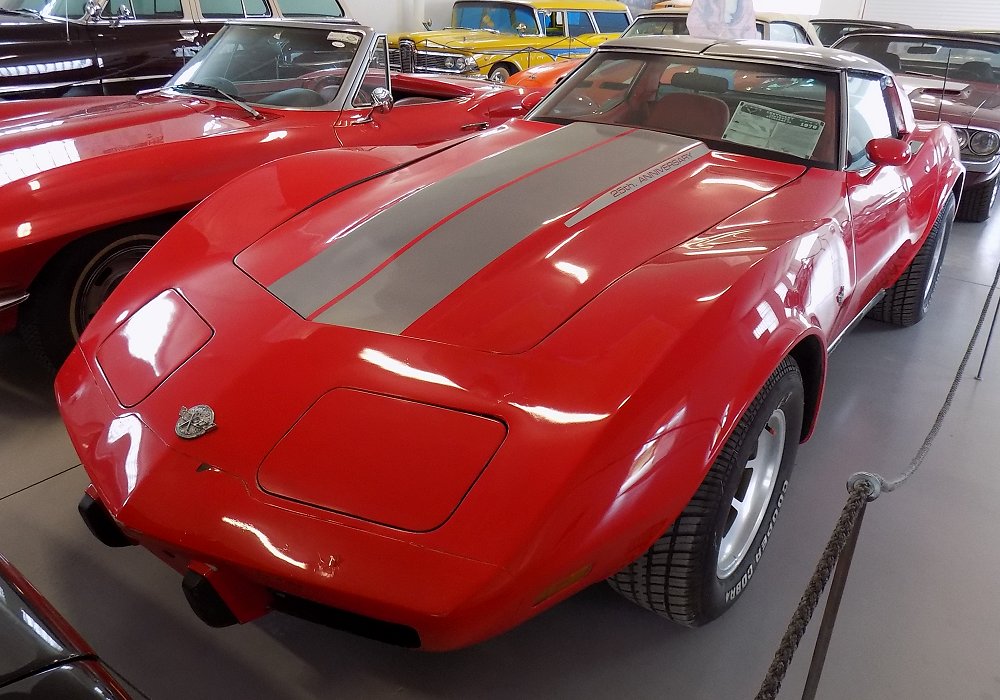  Chevrolet Corvette Stingray 185 HP