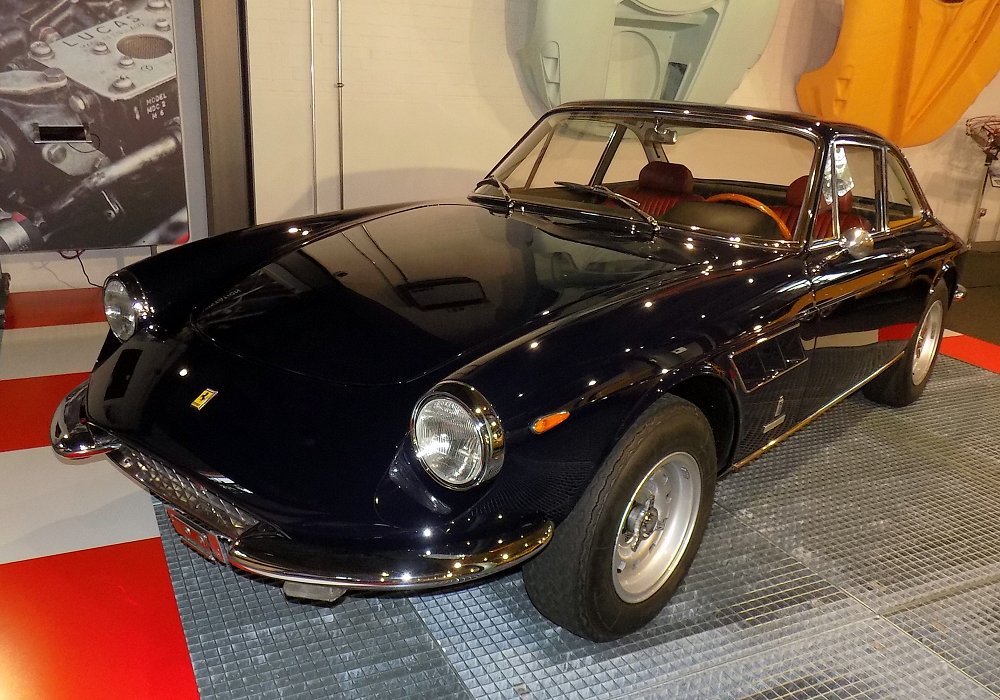  Ferrari 330 GTC