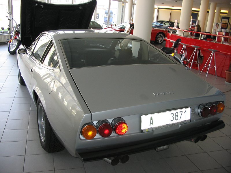  Ferrari 365 GTC/4