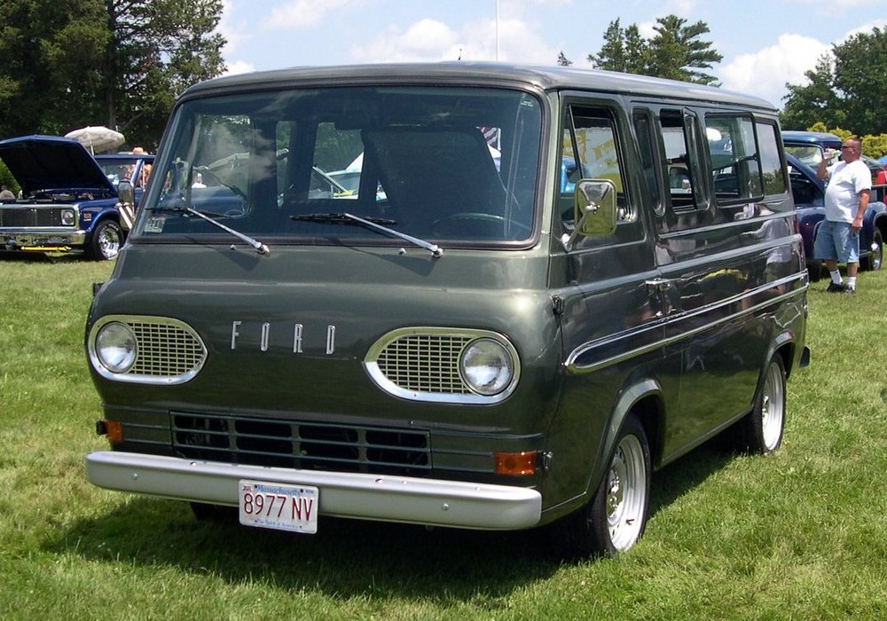  Ford Club Wagon