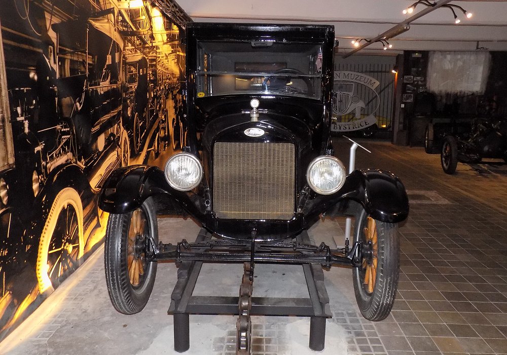  Ford Modet T Sedan