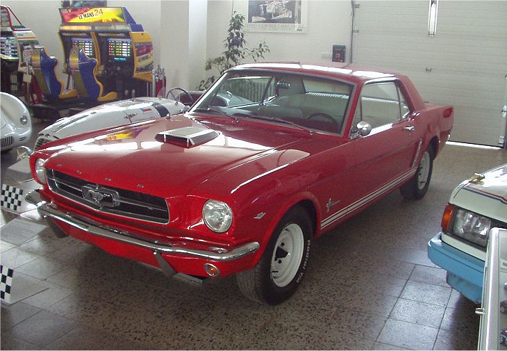  Ford Mustang 225 HP