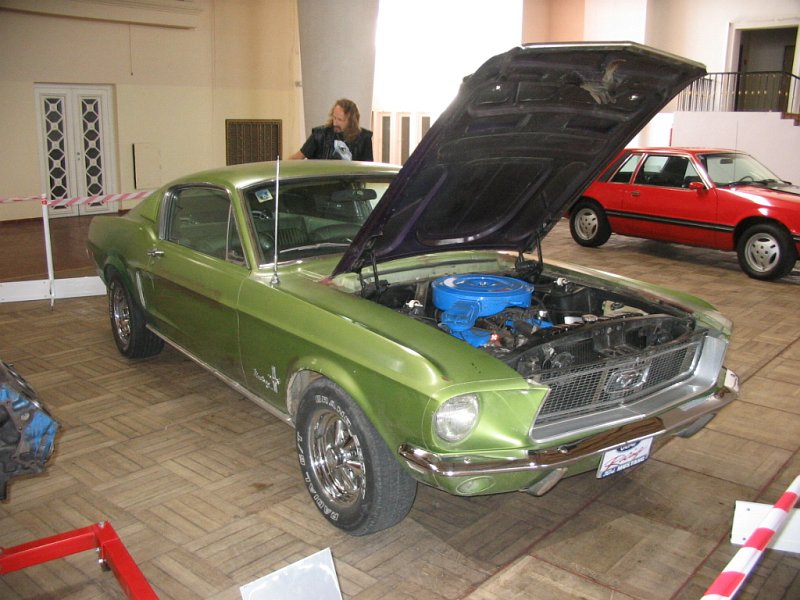  Ford Mustang 302 Fastback