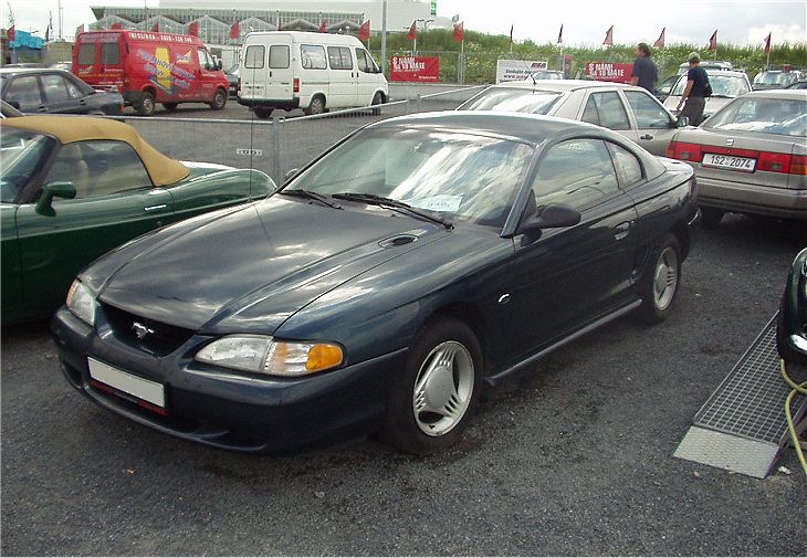  Ford Mustang 3.8