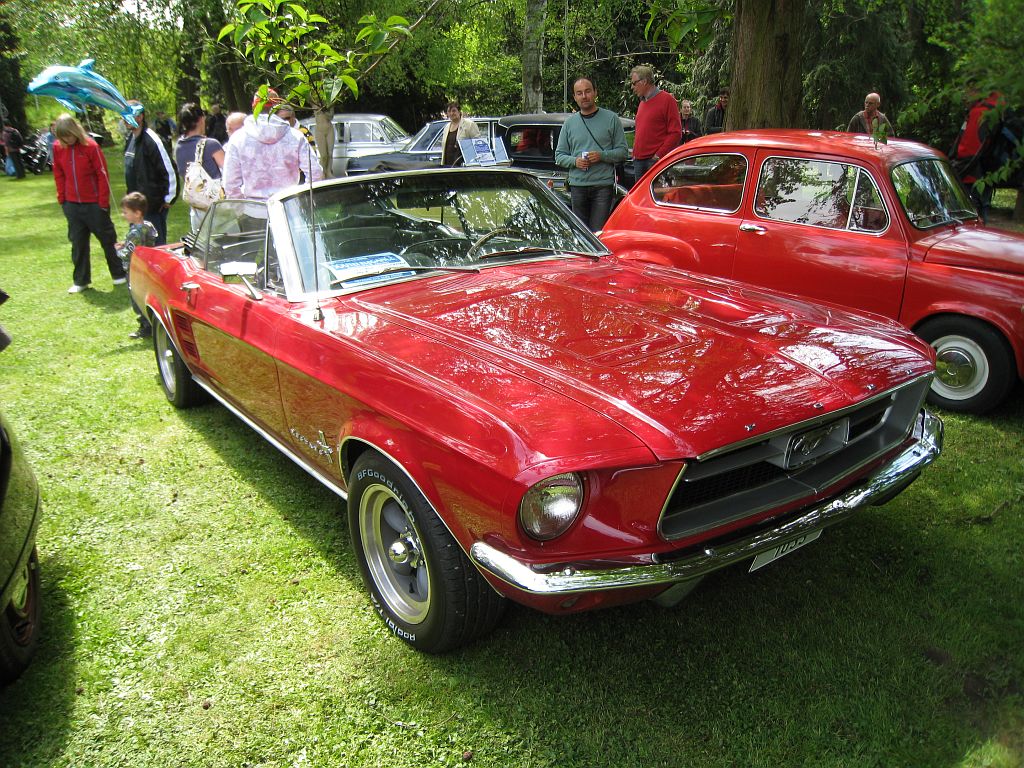  Ford Mustang Convertible 200 HP