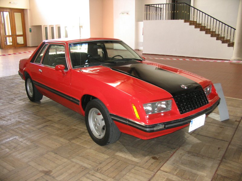  Ford Mustang Turbo