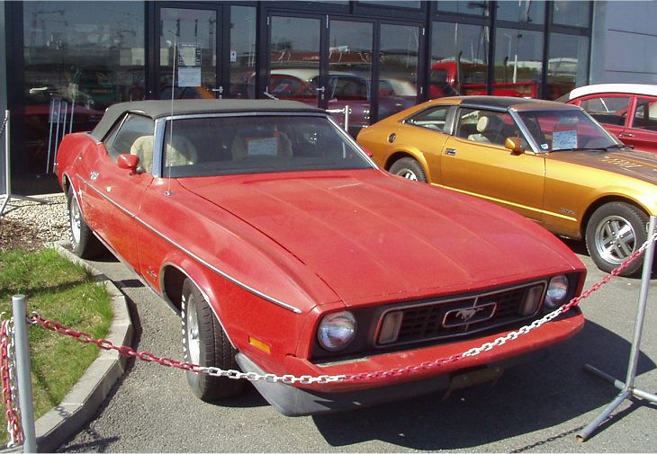  Ford Mustang V8 Convertible