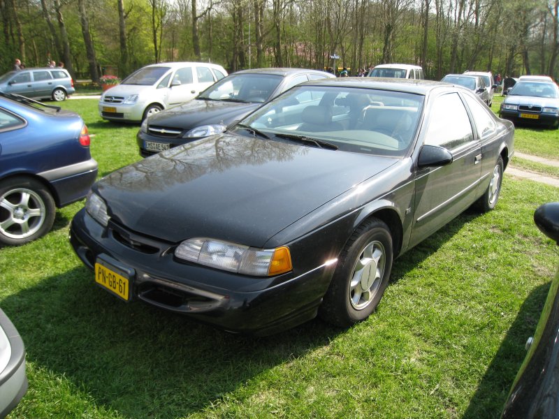  Ford Thunderbird LX