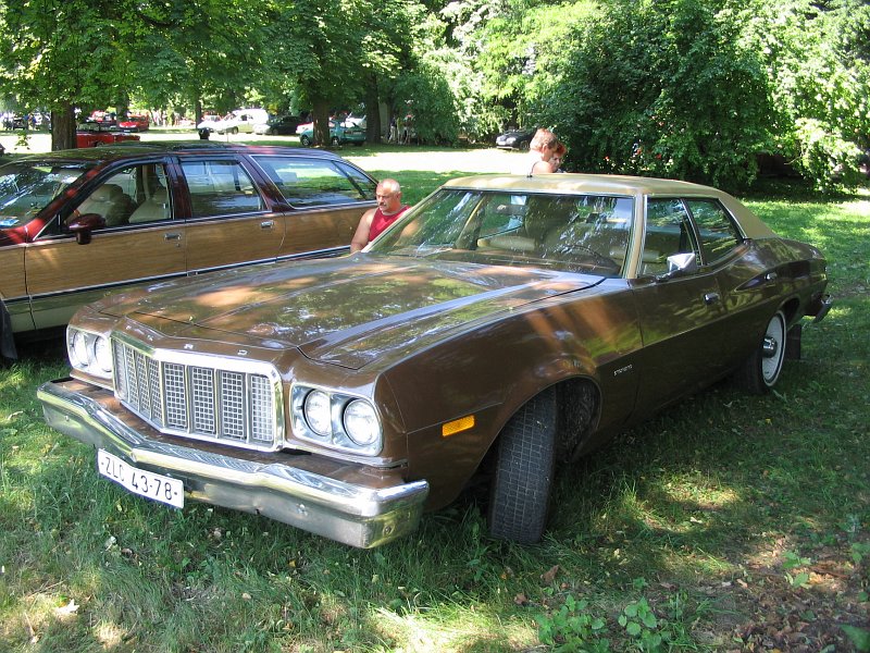  Ford Torino V8 5.8