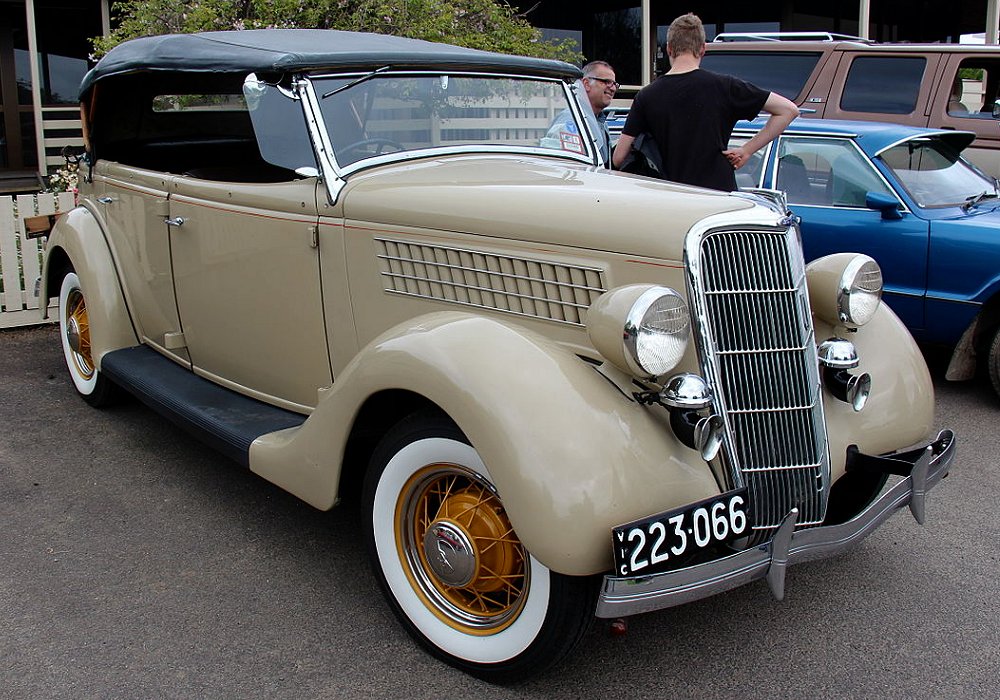  Ford V8 Model 48 DeLuxe Phaeton