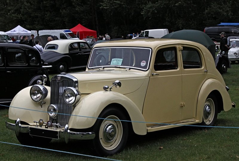  Lea-Francis 14 Saloon