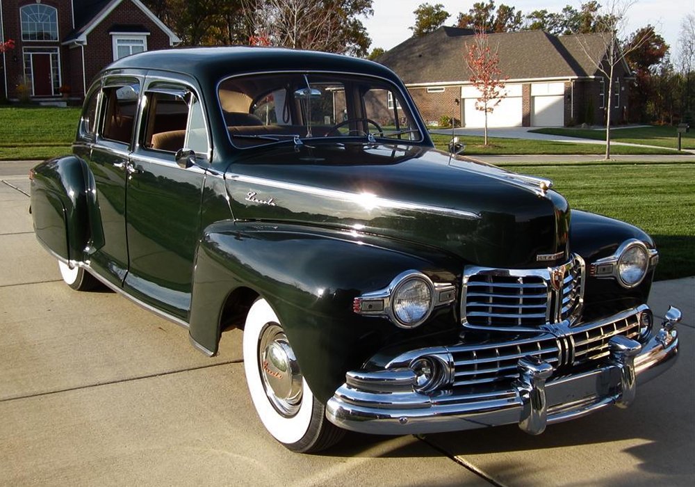  Lincoln Sedan V12