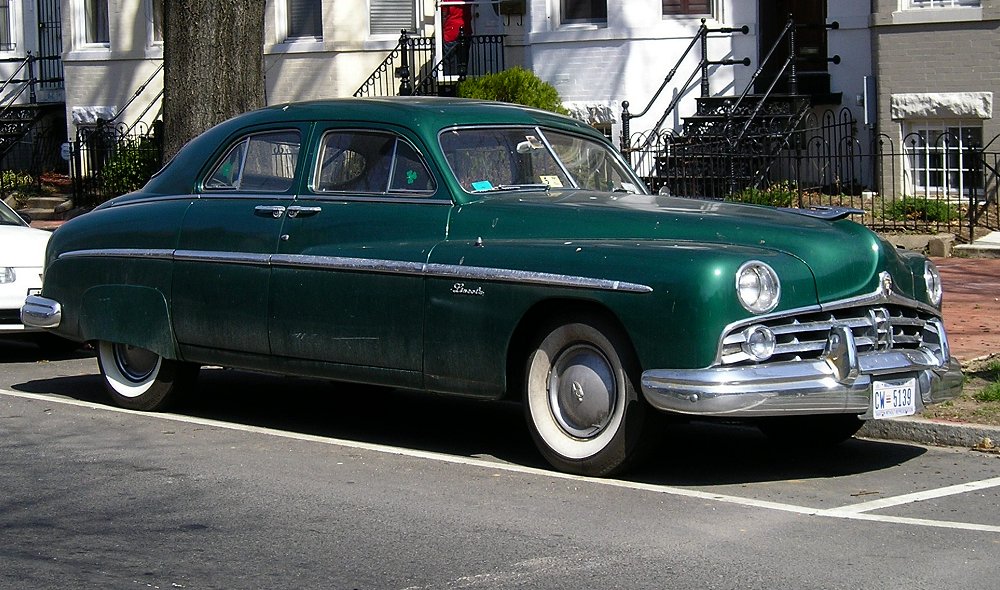  Lincoln V8 Sport Sedan