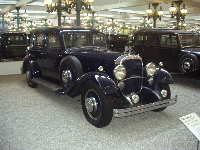 Maybach DS 8 Zeppelin Limousine