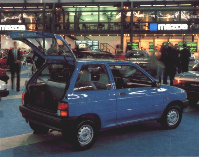  Mazda 121