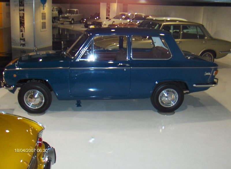  Mazda Familia 800 Sedan
