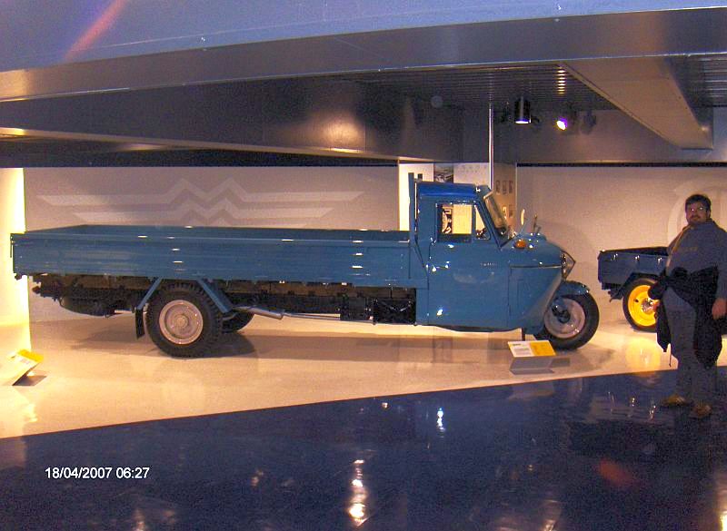  Mazda T2000