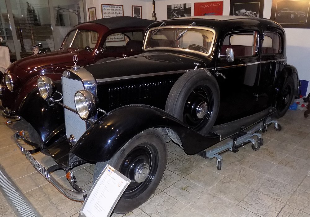 Mercedes-Benz 200 Lang