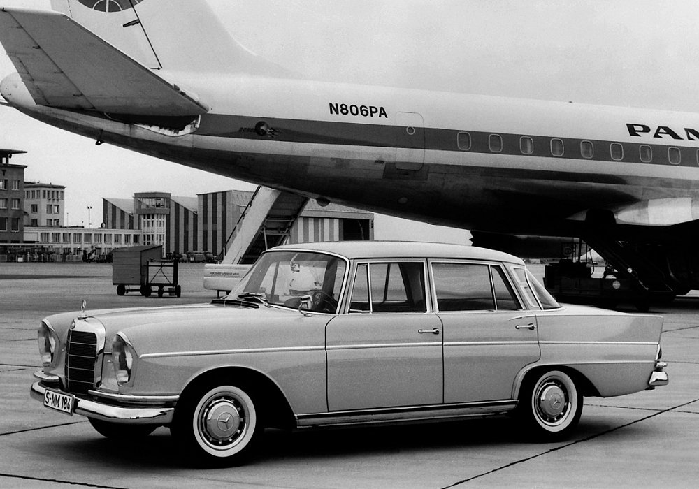  Mercedes-Benz 300 SE