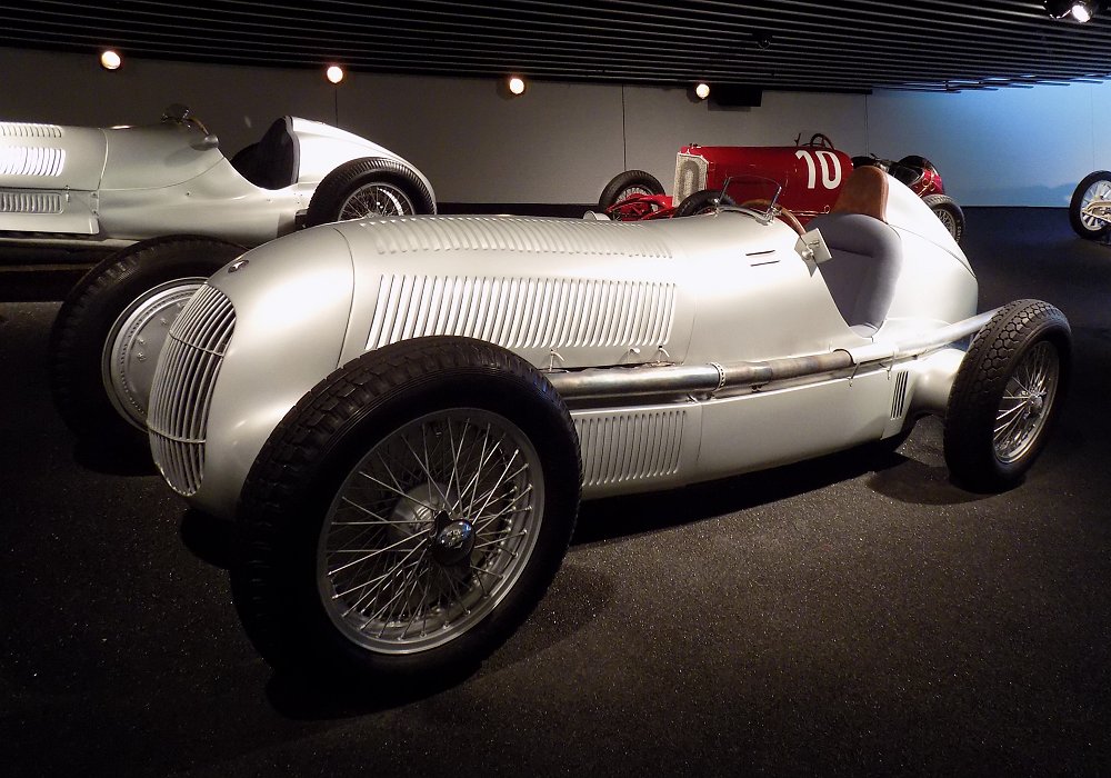  Mercedes-Benz W25